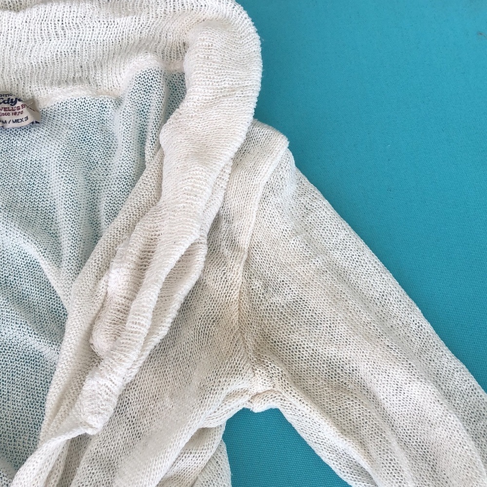White Vintage Shoulder Cover Top - Picture 3 of 8